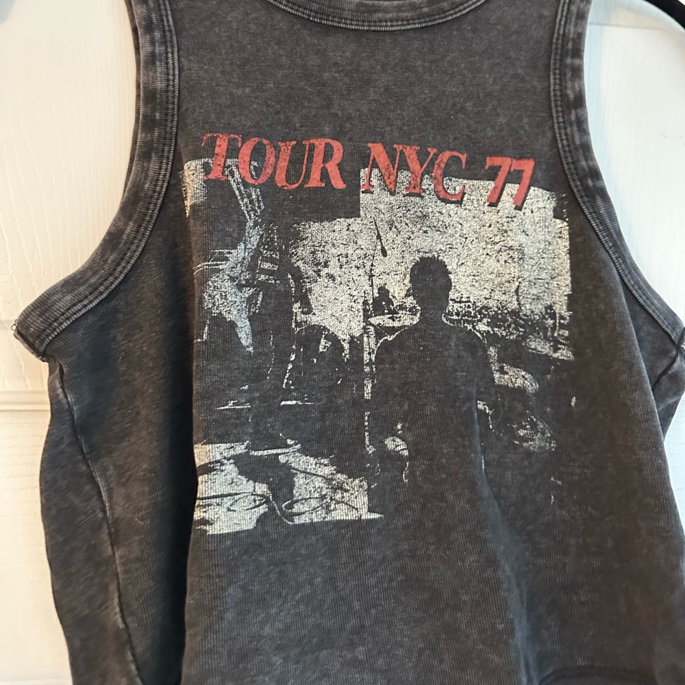 GARAGE charcoal grey “TOUR NYC 77” cropped tank top - Picture 2 of 4